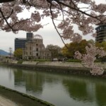 A-Bomb Dome mit Kirschblüte