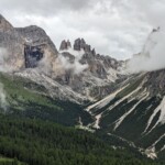In der Mitte das Refugio - Rosengarten mit Wolken